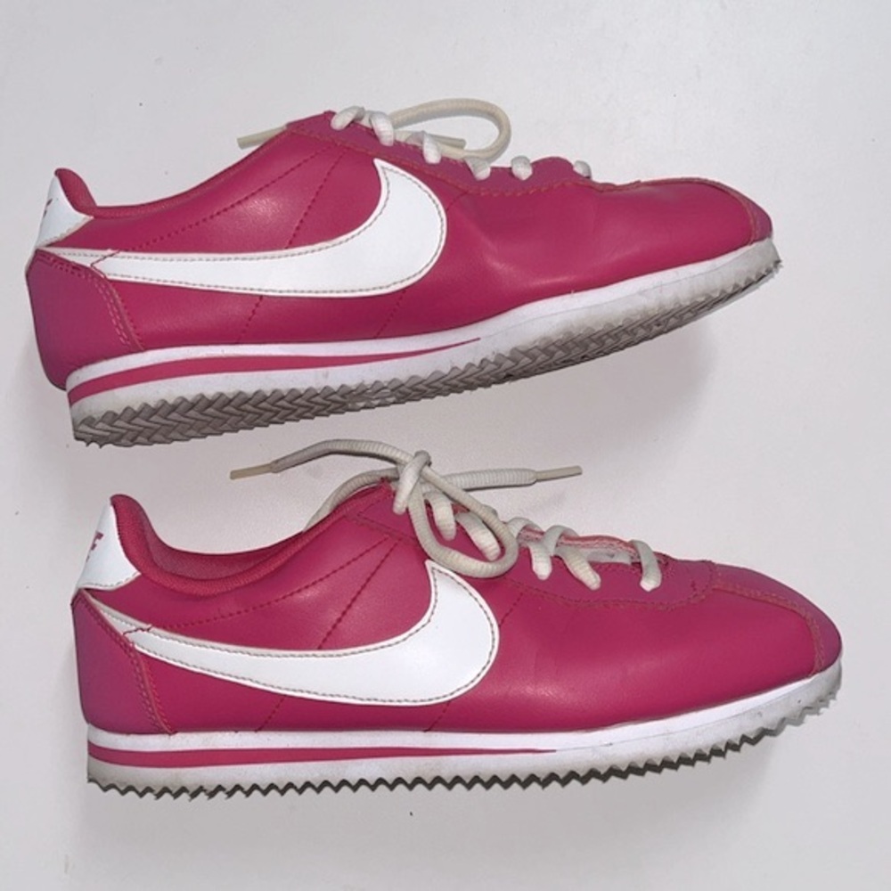 Pink white Nike Classic Cortez sneakers Nike shoes size 6y big kid women’s 7.5